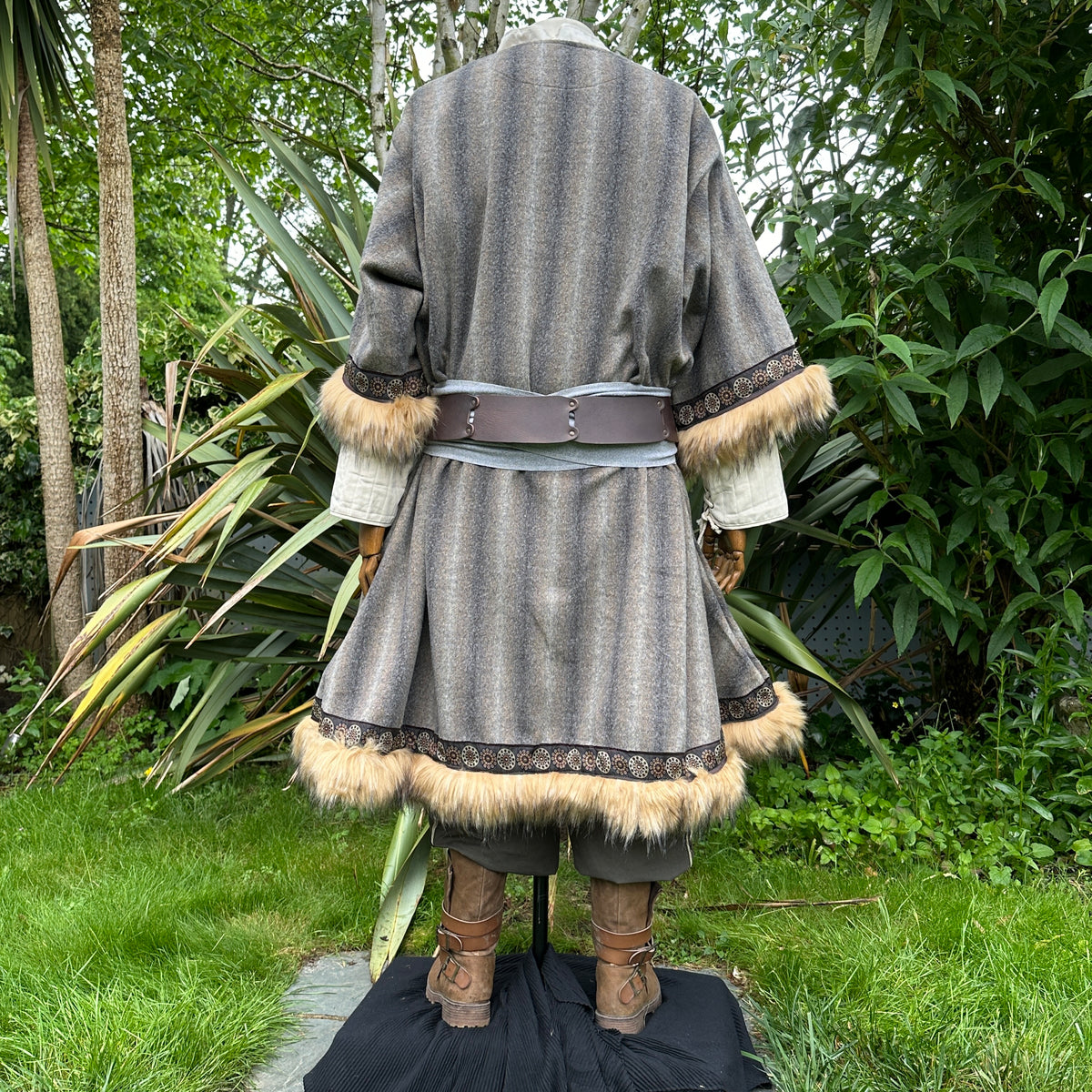 Barbarian fur trim tunic in brown and grey, rear view, LARP medieval attire.