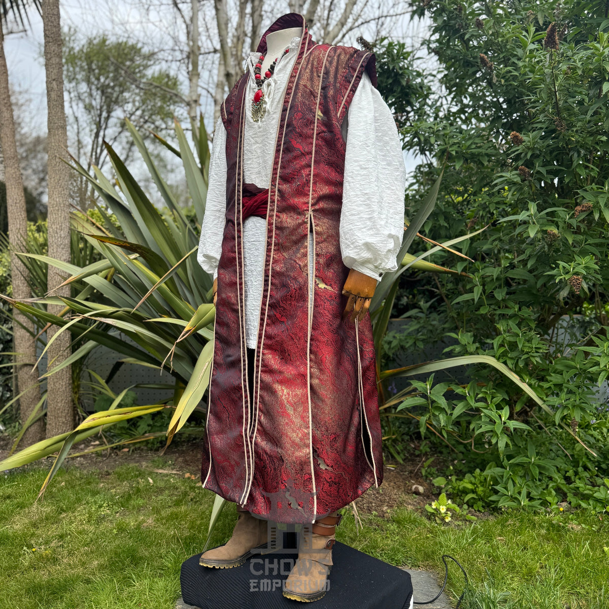 Sorcerers Robe in Red & Gold