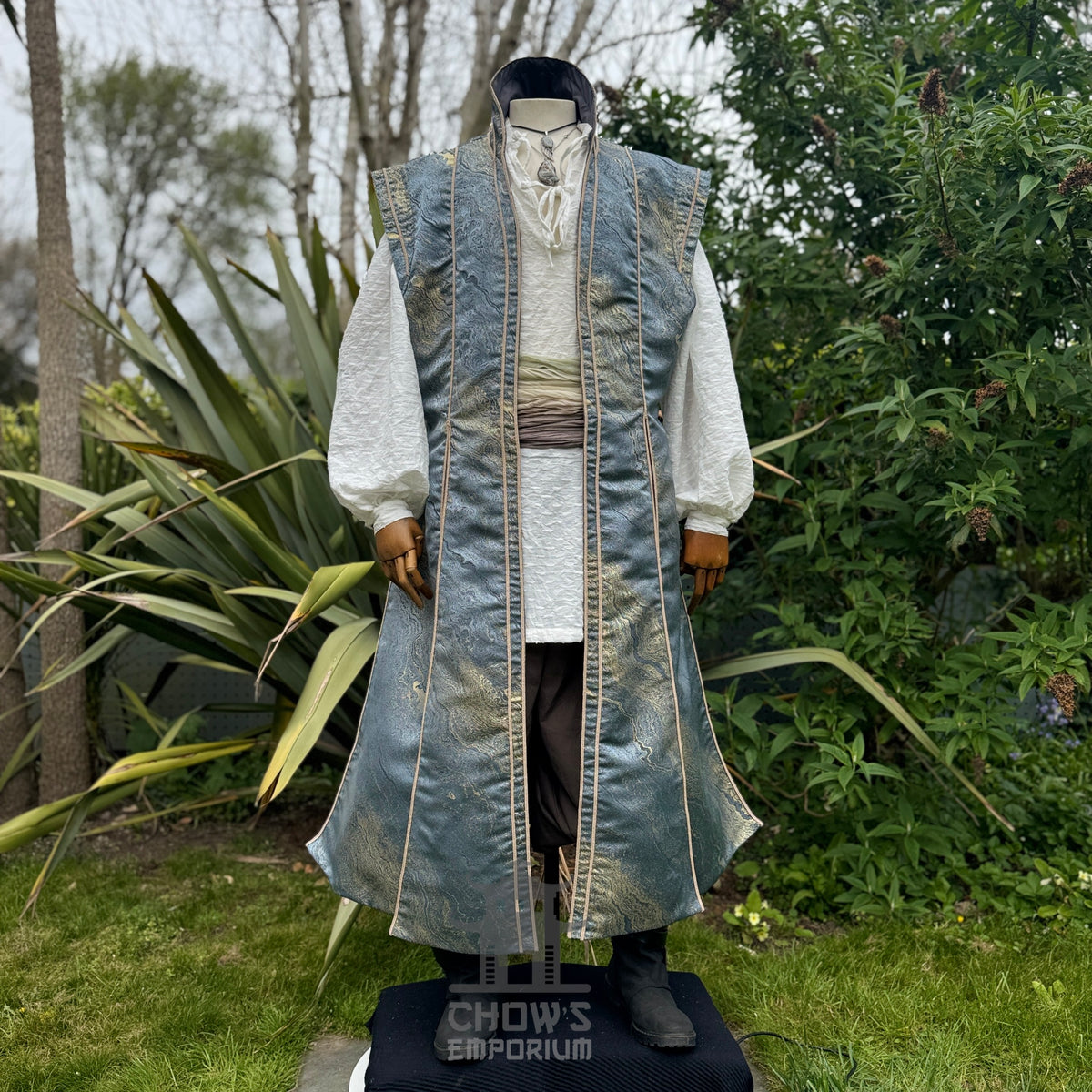 Sorcerers Robe in Grey & Gold