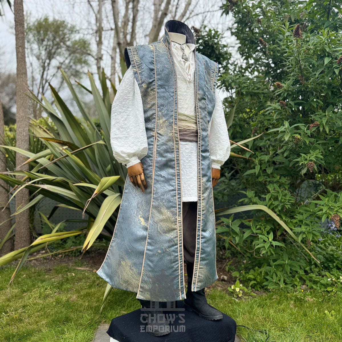Sorcerers Robe in Grey & Gold