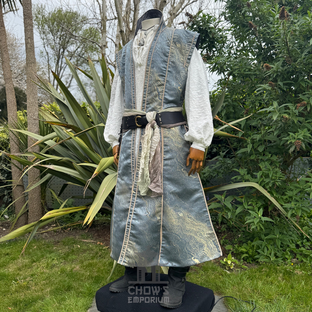 Sorcerers Robe in Grey & Gold