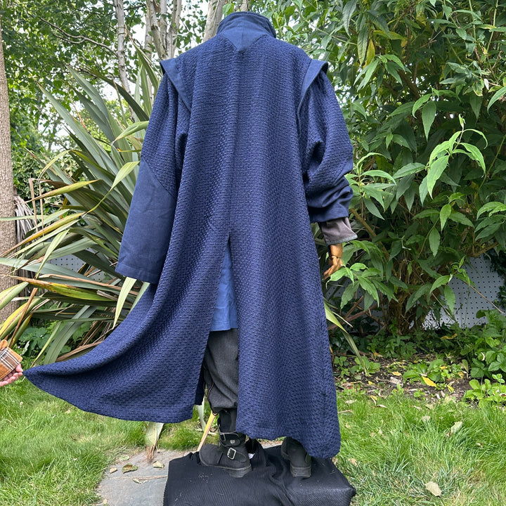 Tenue de LARP Storm Wizard - 5 pièces ; Gilet effet suède bleu, capuche, tunique, brassards, ceinture