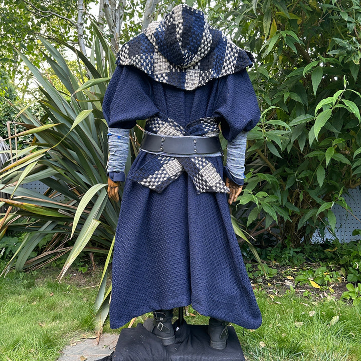 Tenue de LARP Storm Wizard - 5 pièces ; Gilet effet suède bleu, capuche, tunique, brassards, ceinture