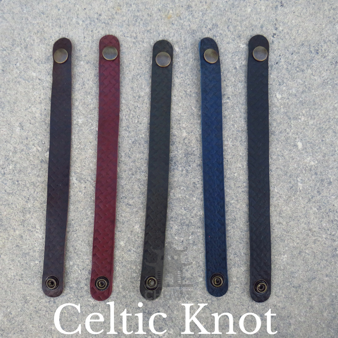 All five colours of the Celtic knot leather tankard loop laid side by side
