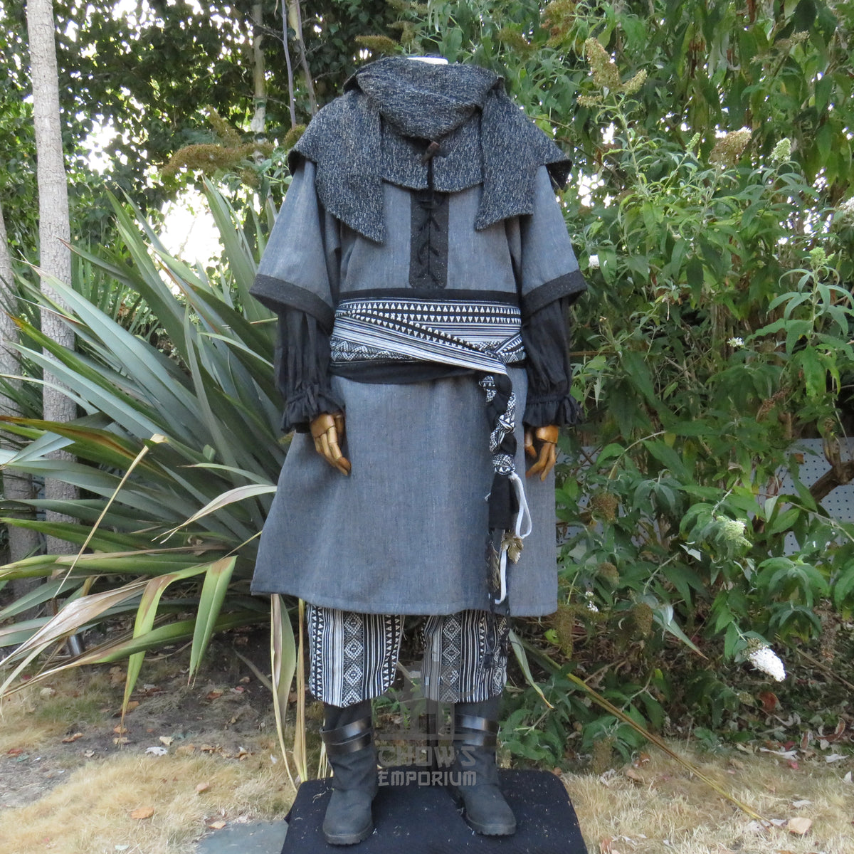LARP Basic Outfit - 3 pieces Grey & Purple (Tunic, Hood, Sash)