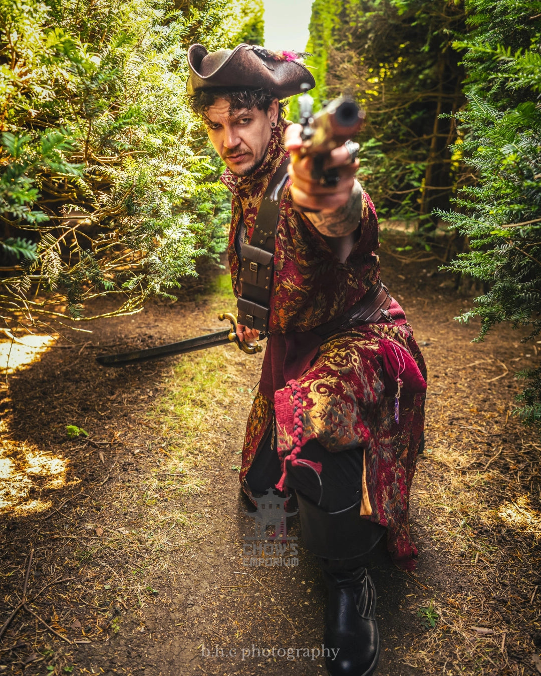 Regal Waistcoat in Red &amp; Gold
