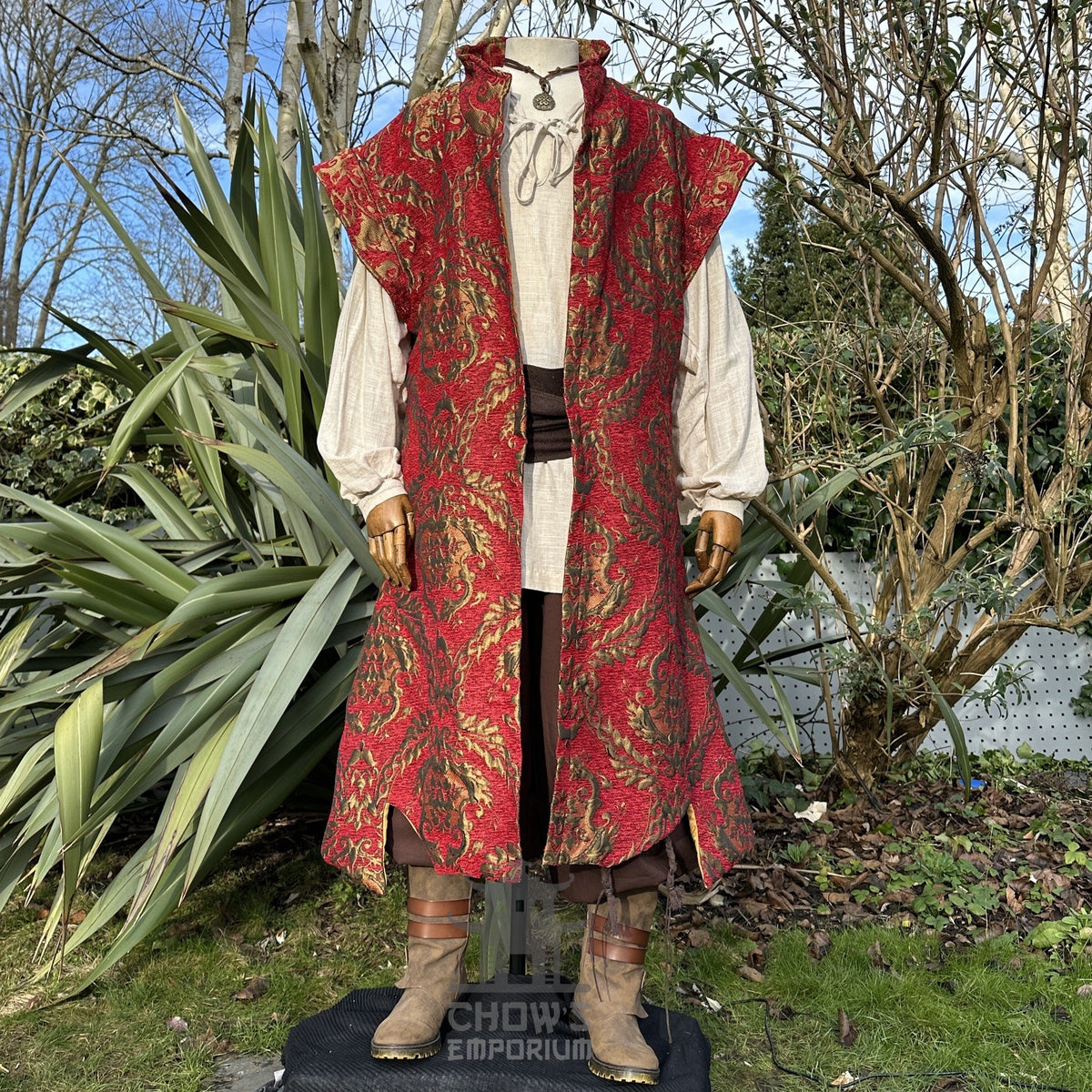 Regal Waistcoat in Red & Gold