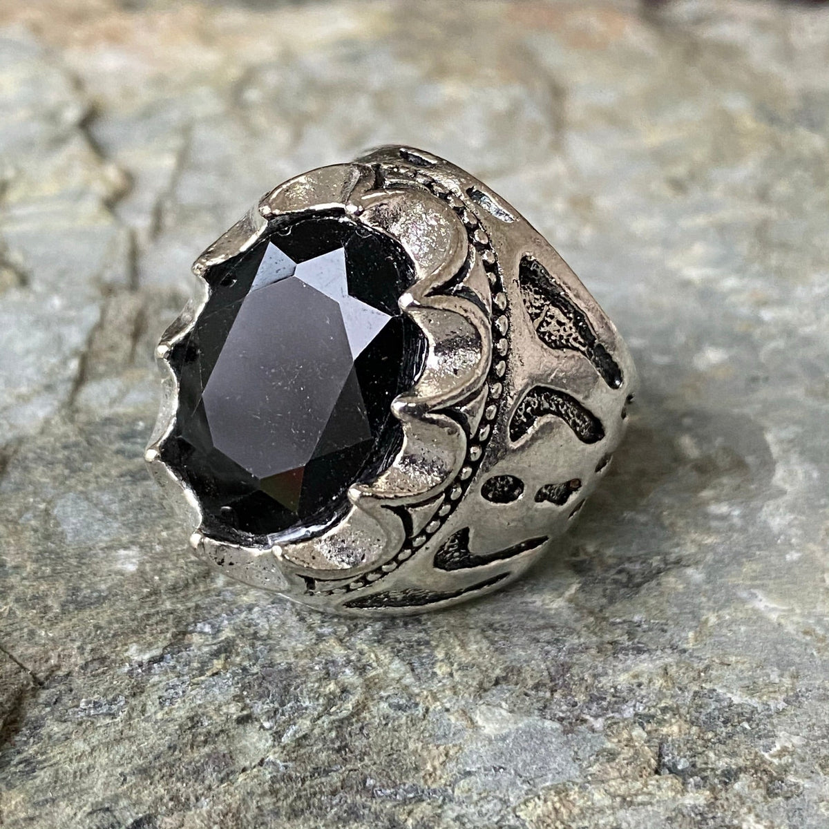 Gemstone Ring - Silver (Black) for LARP.