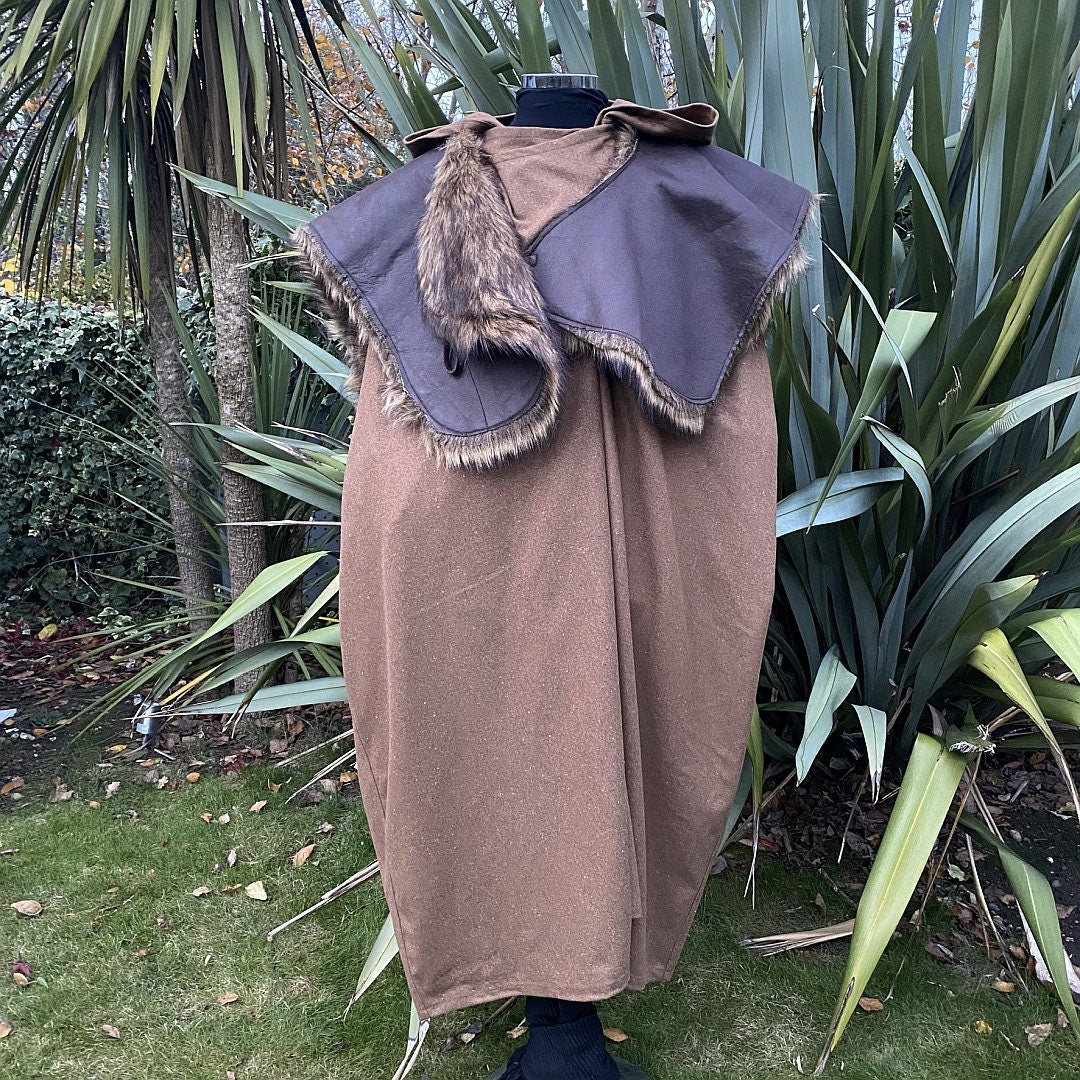 Brown medieval LARP cloak with fur mantle draped on torso mannequin.