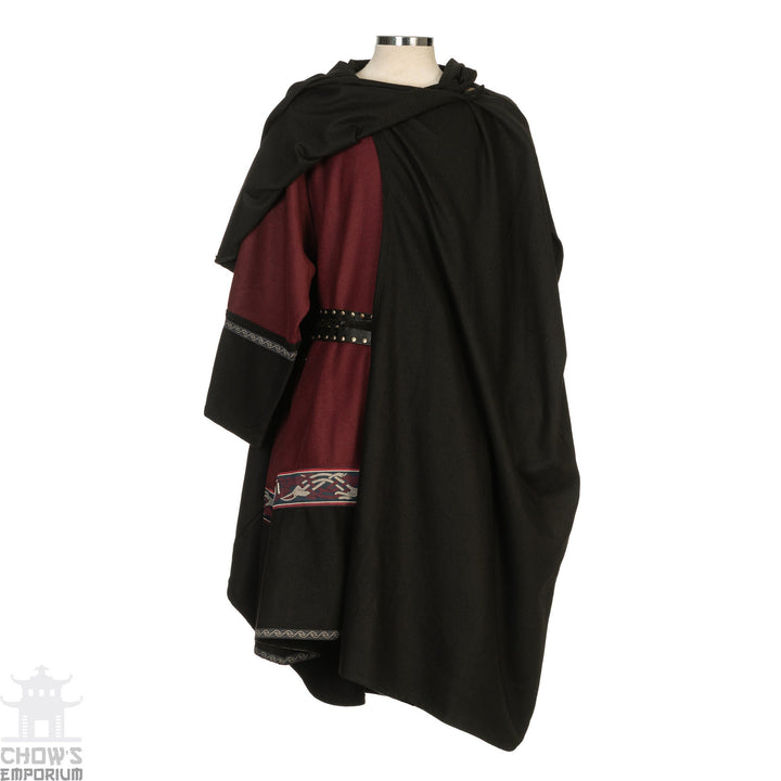 The Four Way LARP Cloak in Black is a Versatile Cape with Hood. The Medieval Cloak is Water Resistant, and helps keep you warm in the cold. The Viking Style Cloak can be worn in four ways for different character needs; perfect for your LARP character, Cosplay Events, and Ren Faires. 