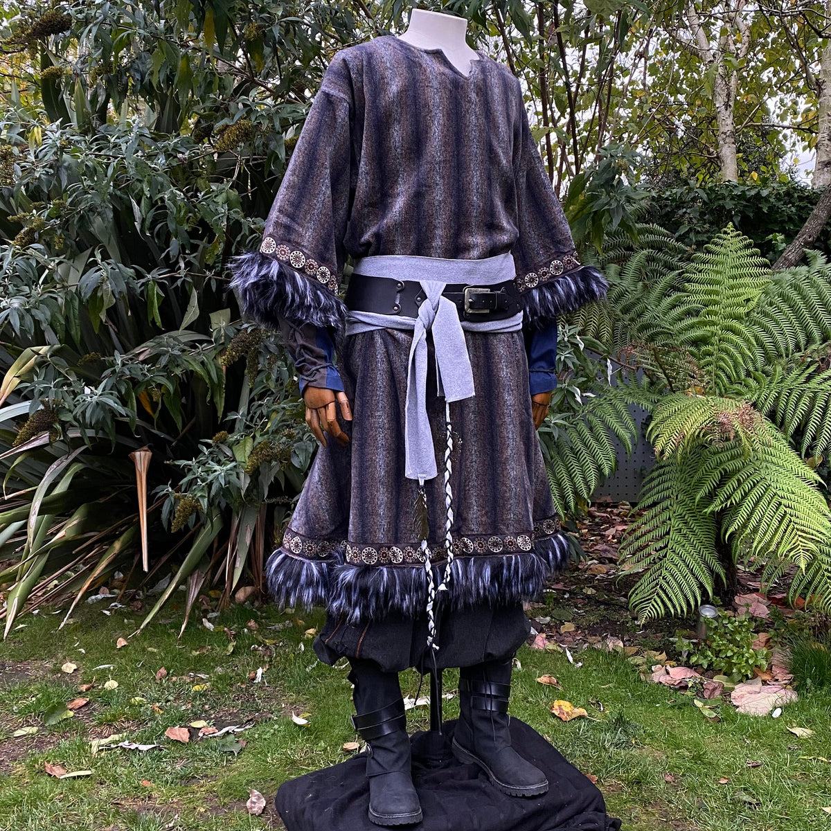 fur trimmed barbarian tunic in blue grey for fantasy outfit.