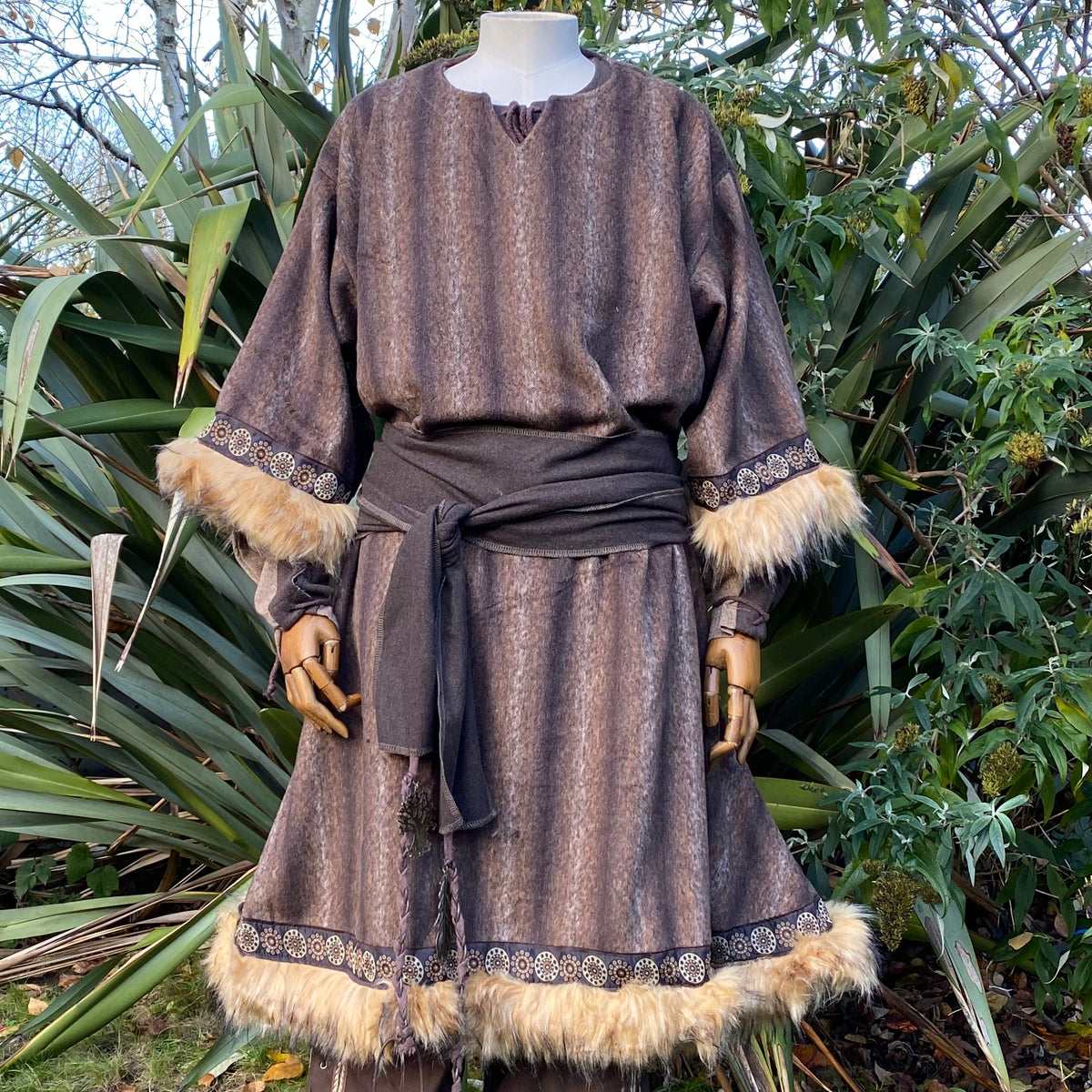 Brown LARP medieval tunic with fur trim and black sash.