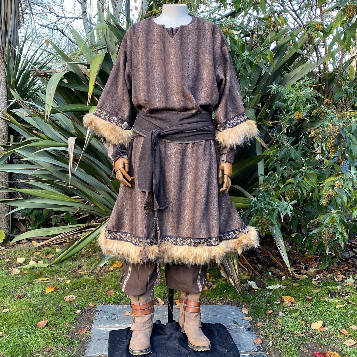 LARP Basic Outfit - 2 Pieces: Brown Mohair Fur trimmed Tunic and Sash.