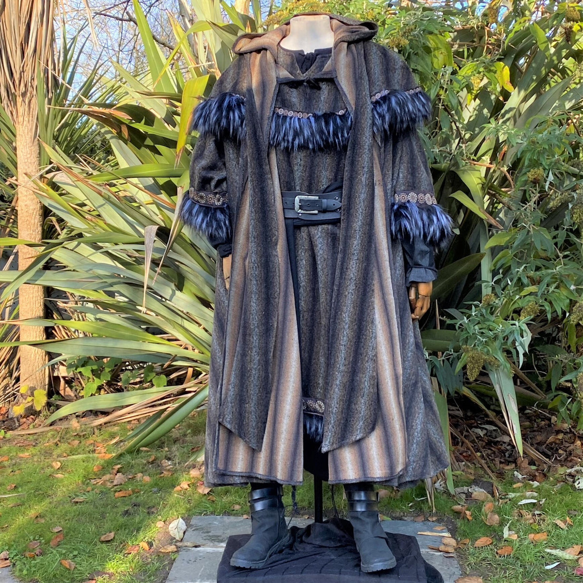 Medieval LARP outfit with fur-trimmed cloak, belt detail, and boots.