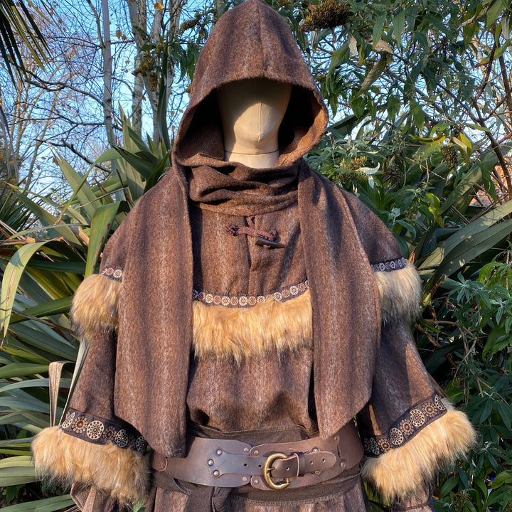 This LARP Hood in Brown Moahir Wool has Faux Fur Trimming in Brown with Braiding. This Viking Hood is Water Resistant towards rain. The Medieval Hood covers your shoulders and provides warmth. Perfect for your LARP Character and LARP Costume, Cosplay Event, and Ren Faire.