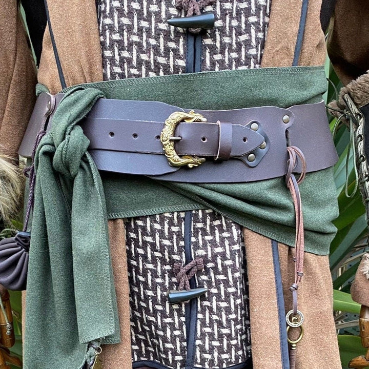 The best Brown Leather LARP Belt. The Viking Belt has options from a S/M to a XXXL length for your LARP Character, Cosplay, or Ren Faire event. The Medieval Belt is made of Buffallo Leather segments, and a buckle with adjustable holes, adjustable whatever fit you need.